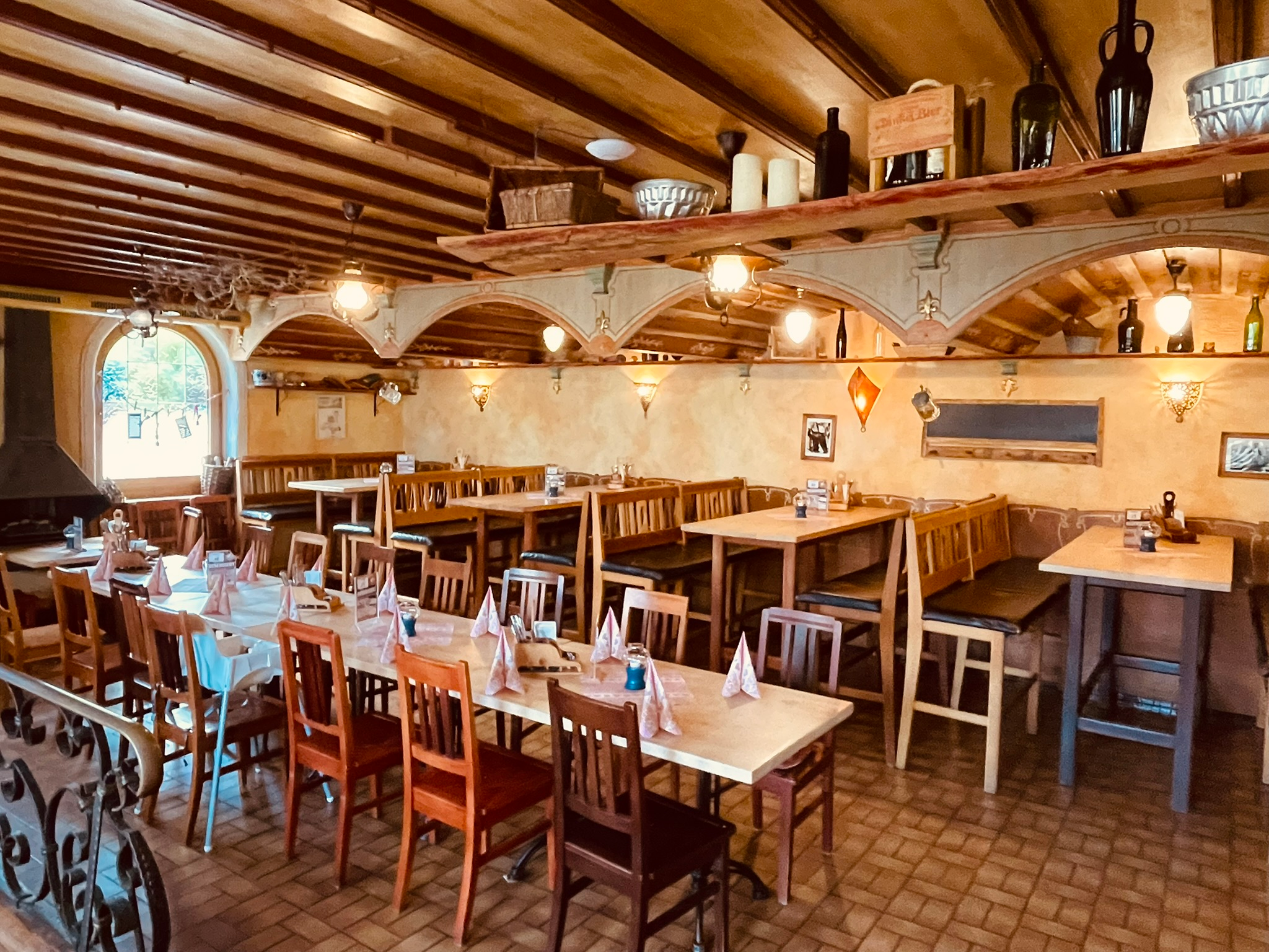 Gastzimmer im Wirtshaus beim Schweinswirt